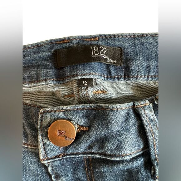 1822 Denim Distressed Blue Ankle Jeans Women’s Size 12 - Picture 2 of 12